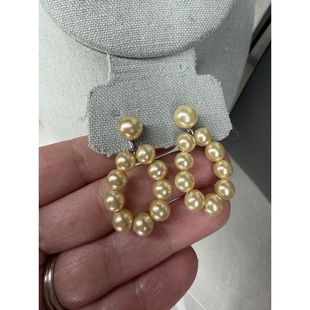 Marvella Faux Pearl Cream Ivory Screwback Earrings Vintage Classic